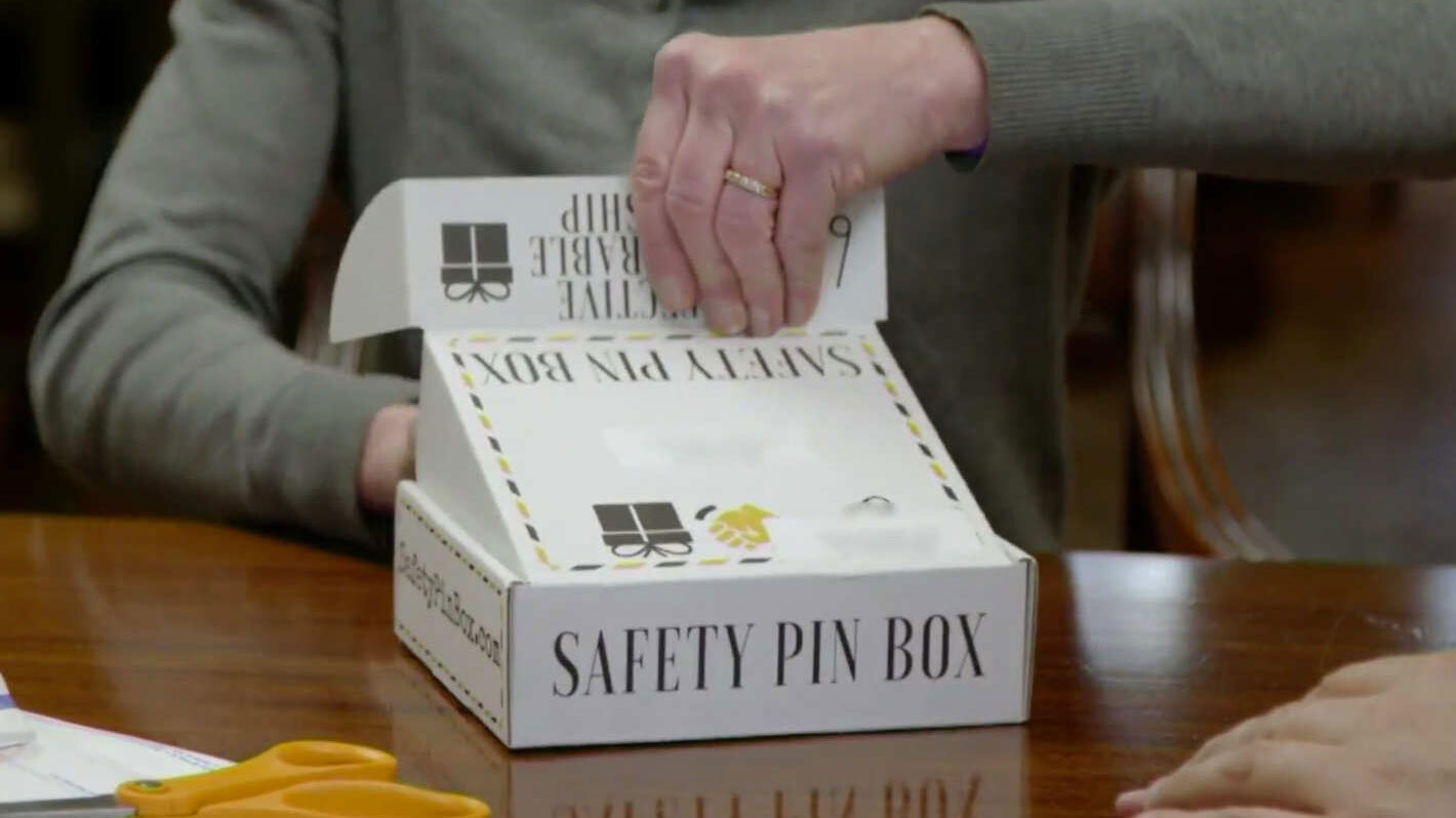safety-pin-box